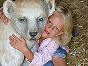 The "Bärenland" - girl with bear
