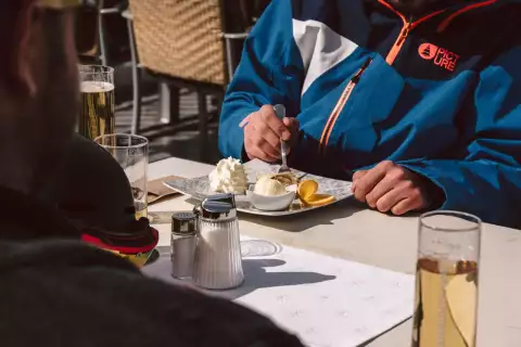 06_hotel-apres-post_sonnenterrasse