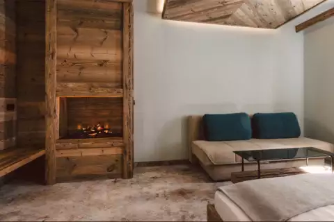 04_hotel-apres-post_doppelzimmer-superior-l-kamin