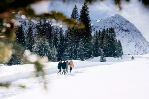 01_hotel-apres-post_winterwandern