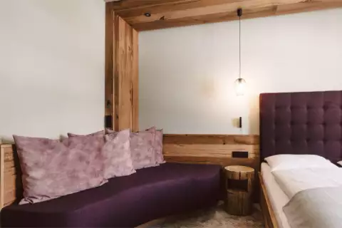 02_hotel-apres-post_doppelzimmer-superior-m_bett