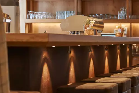 02_hotel-apres-post_bar